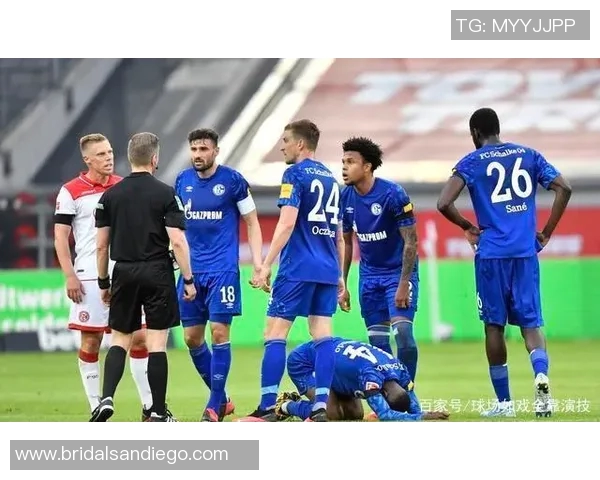 沙尔克04遭遇连败，保级前景不容乐观